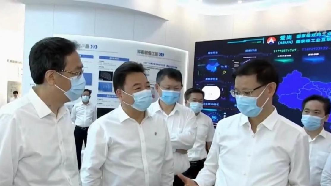 江苏省委副书记、、、省长许昆林考察优德88科技